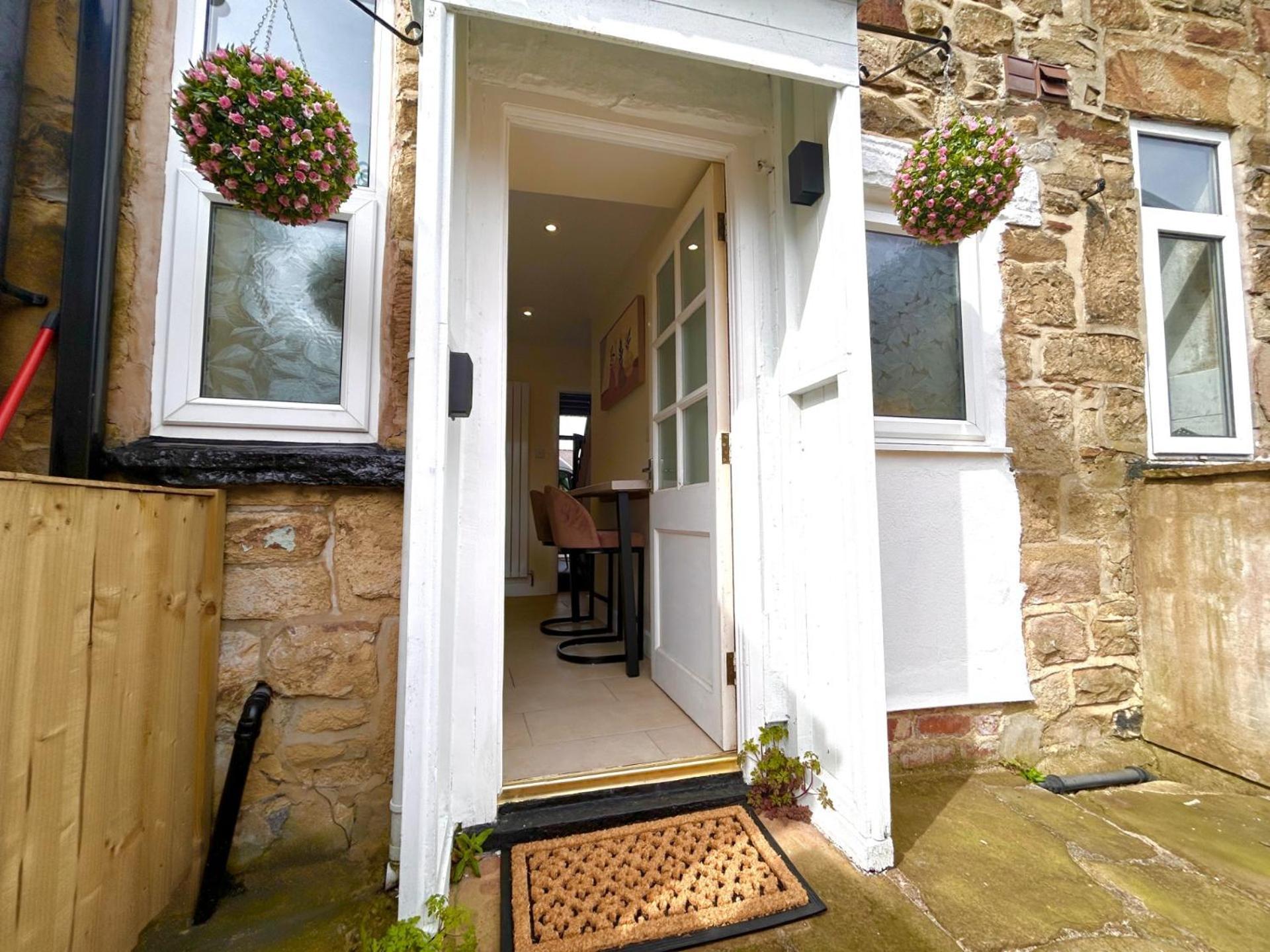 Central Buxton - Modern Cottage - Peak District Bagian luar foto